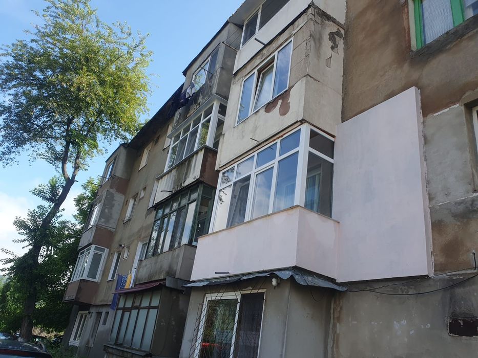 Vând apartament cu 2 cam.în loc.Vulcan,jud.Hunedoara, 47 mp