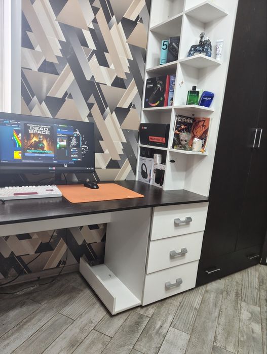 Продам шкаф+рабочий стол