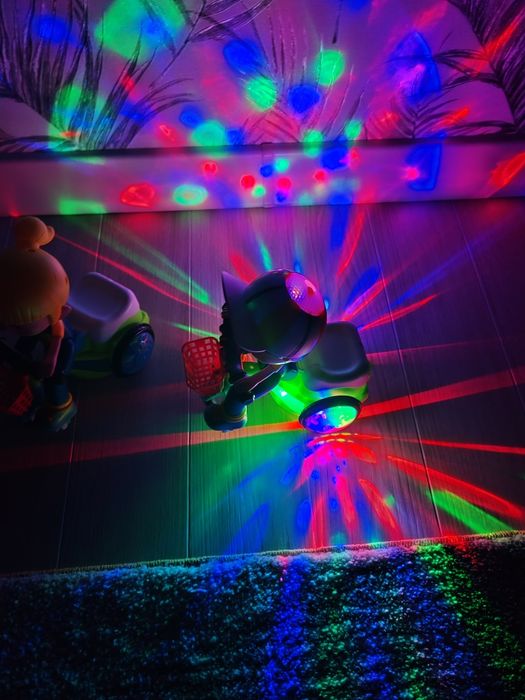 Игрушку детскую музыкальную