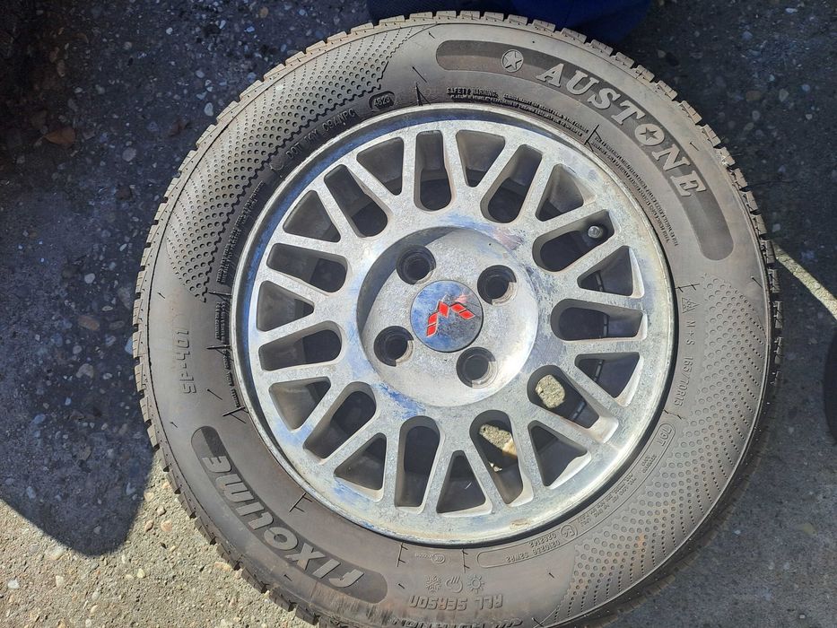 Алуминиеви джанти 13 " 4.100 с всесезонни гуми