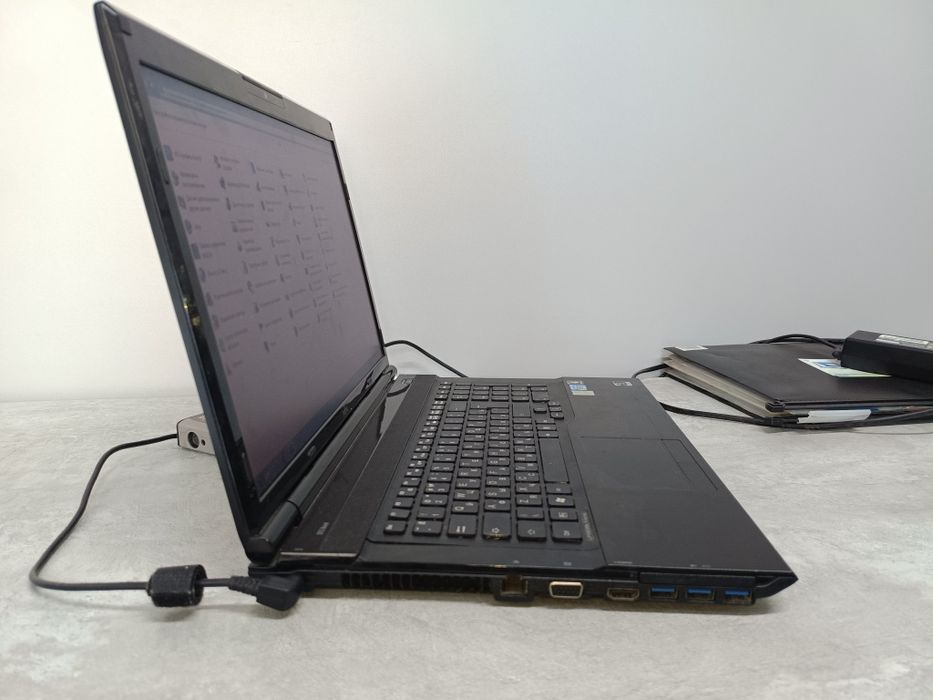 Продам ноутбук Fujitsu NH532