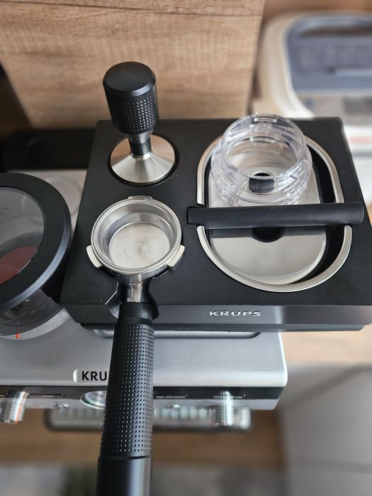 Продавам Кафемашина KRUPS Precision XP801T10