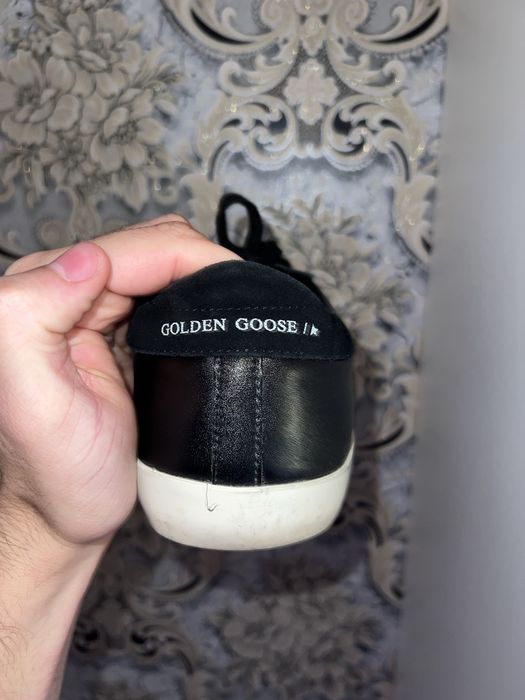 Golden goose grosi pe interior