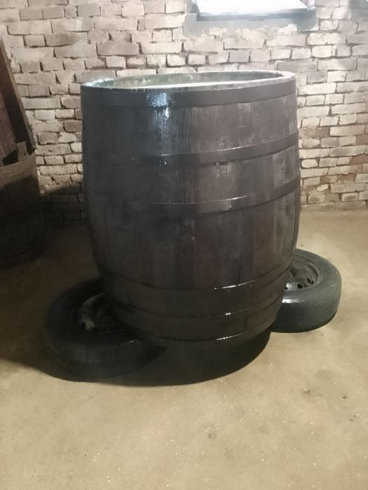 Butoi lemn pentru vin roșu