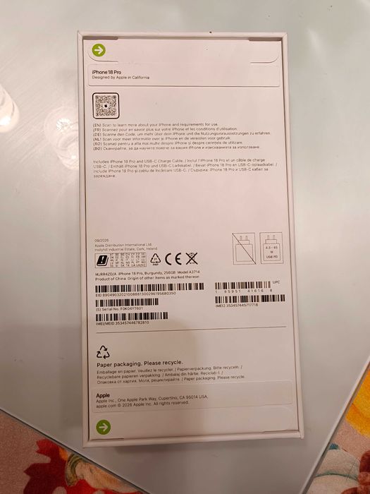 IPhone 18 Pro burgundy red 256GB