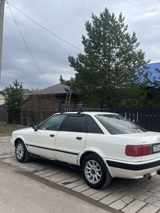 Ауди 80 б4.