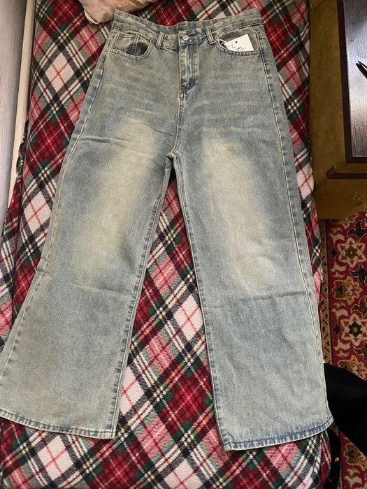 Продам джинсы новый