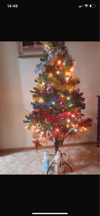 Продам елку новогоднюю