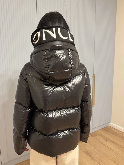 Куртка Moncler с Гуанчжоу