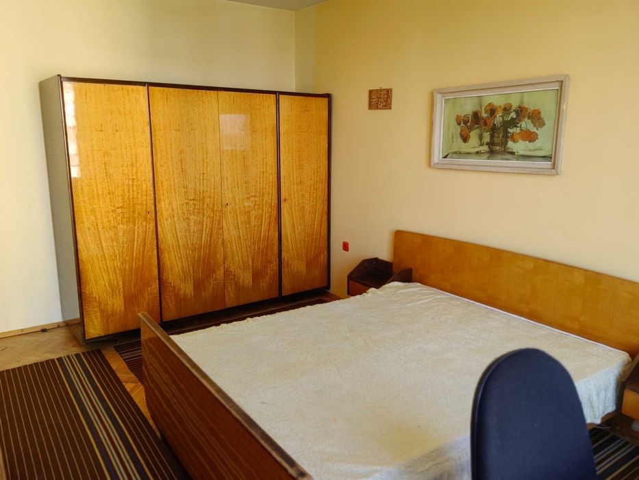 Под наем Плевен в центъра, двустаен с отделна кухня