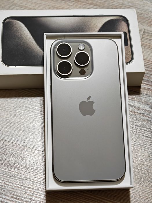 iPhone 15 Pro 256 gb akb 90