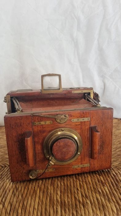 Антикварна немска фото камера Ernemann Tropen-Klapp