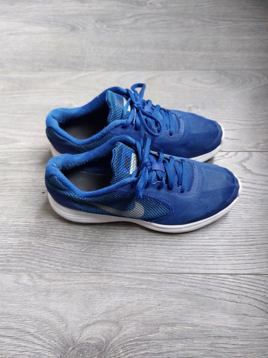 Маратонки Nike REVOLUITION 3 GS