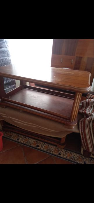 Masa,scaune,fotolii,cuiere,rulouri etc din lemn masiv (antichitati)