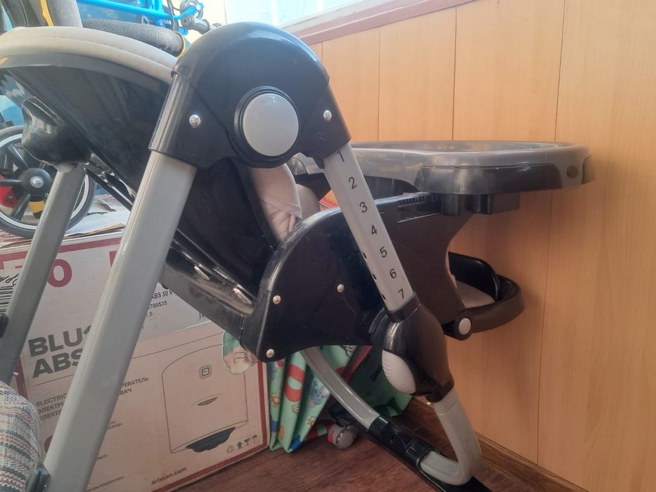 Детский стул для кормления