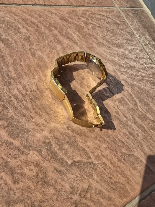 Vând ceas dama swissgold