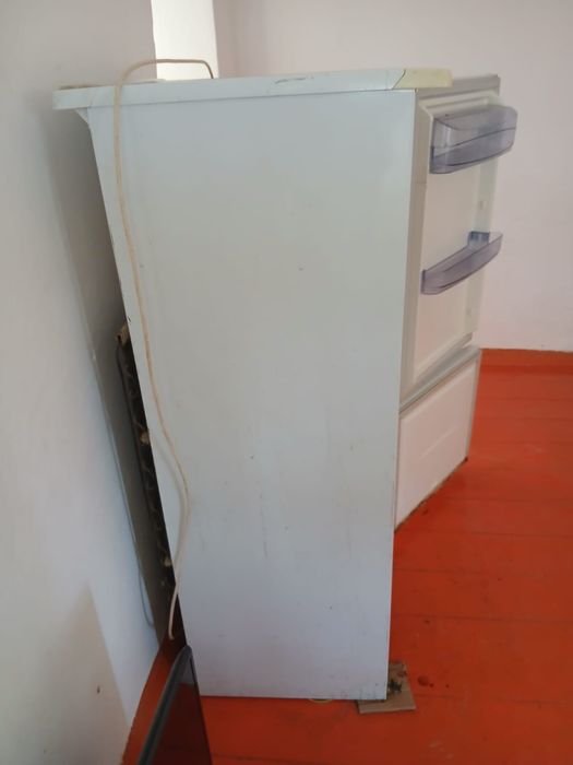 Холодильник    бу