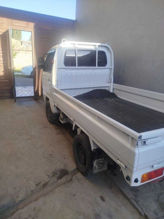 Damas labo sotiladi