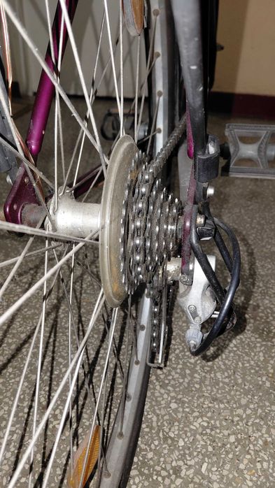 Vand bicicleta de oras marca Giant, roti de 28, 21 viteze