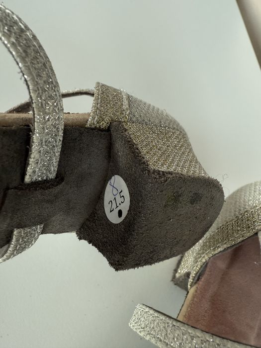 Pantofi de dans fete marime 21,5(corespunde pentru 32/33)