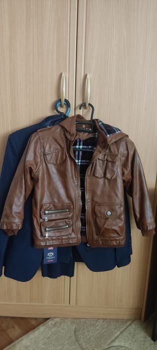 Продам кожаную куртку