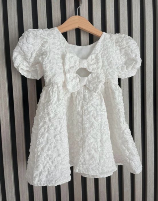 Rochita alba miresica, noua