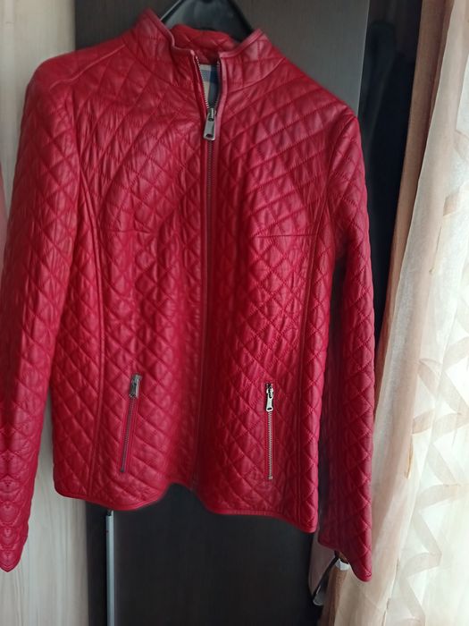 Червено кожено дамско яке естествена кожа