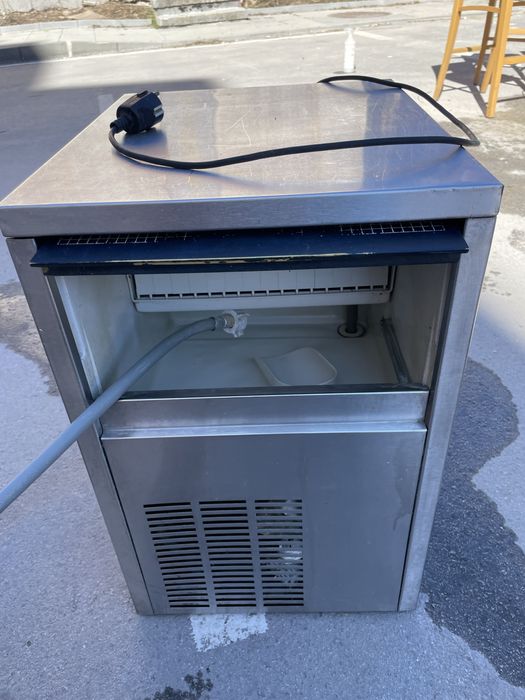 Ледогенератор Професионален Ice Cuber