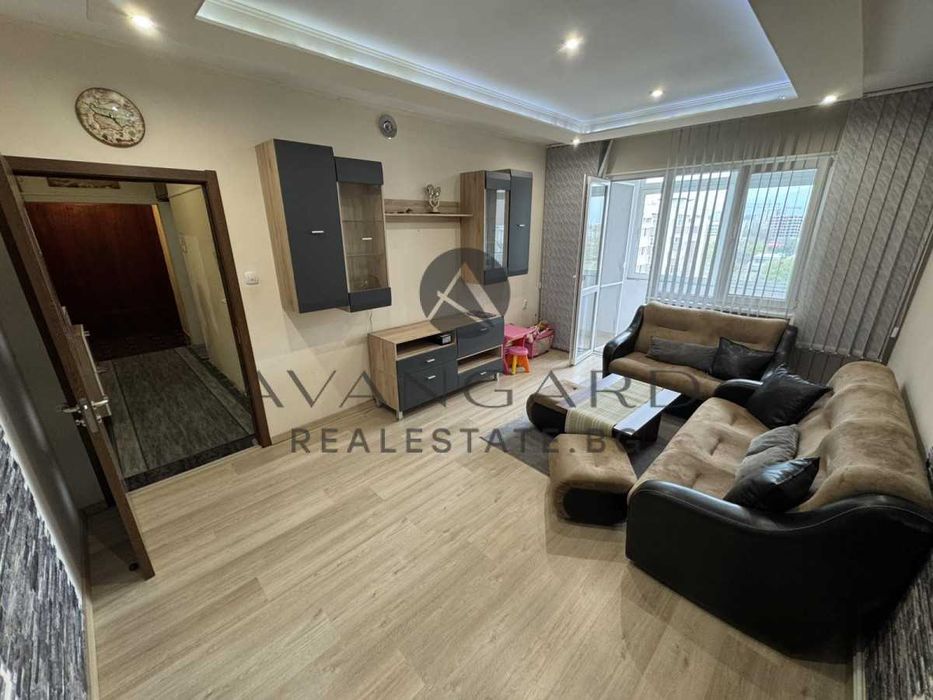 оф.25607 Тристаен обзаведен/ Изгрев