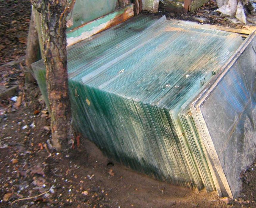 Для хозяйства стекла в остатках разные