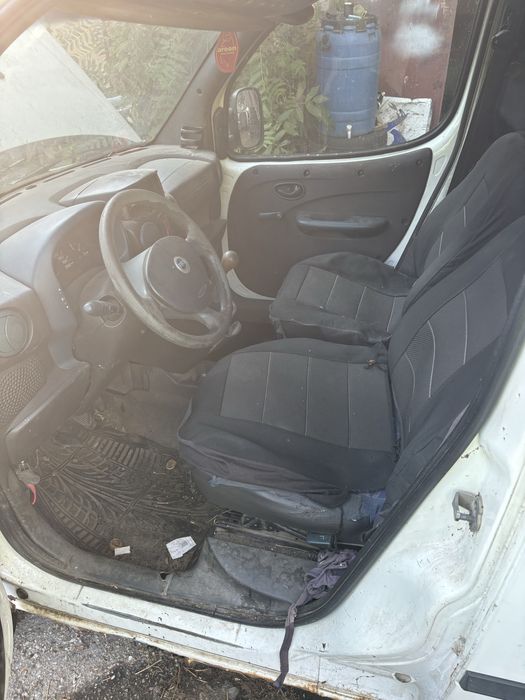 Фиат добло 1.9 дизел за части. Може и цяло.