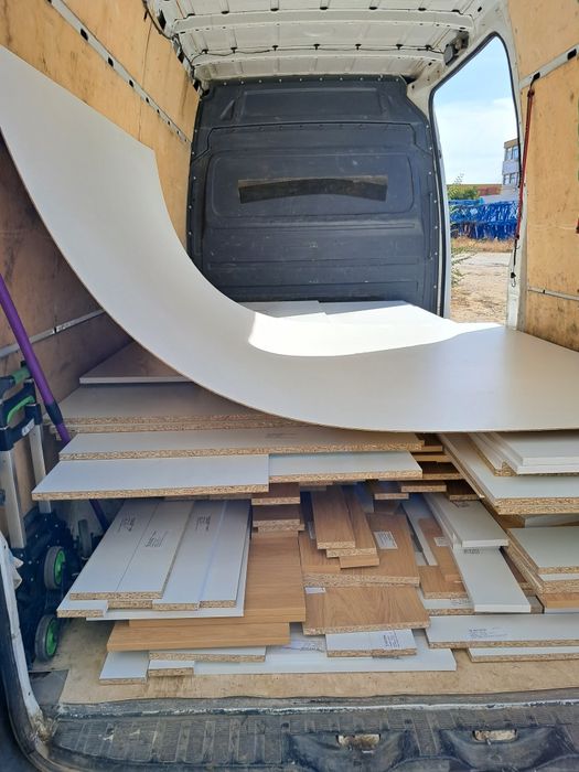 Mutări și transport cu dubă – rapid și serios