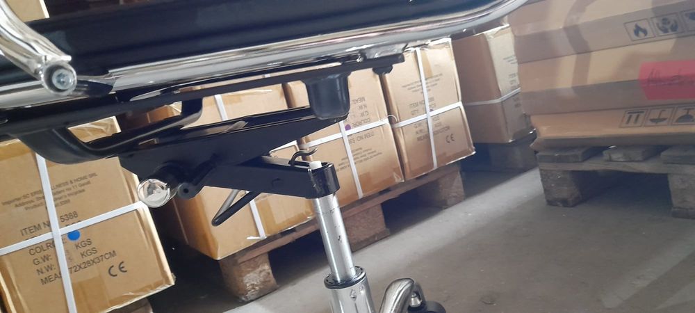 Scaun birou managerial ergonomic – piele ecologică, NOU, model premium