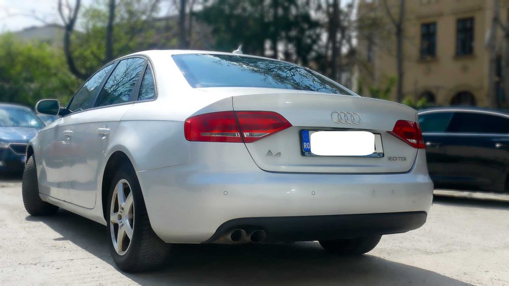 AUDI A4 2010 — imagine 2