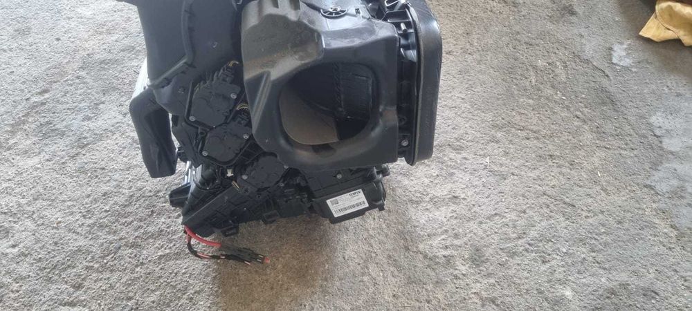 Carcasa distribuție aer habitaclu aeroterma BMW X1 F48 X2 F39 9383118