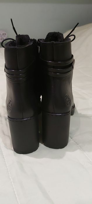 Елегантни Боти от естествена  кожа