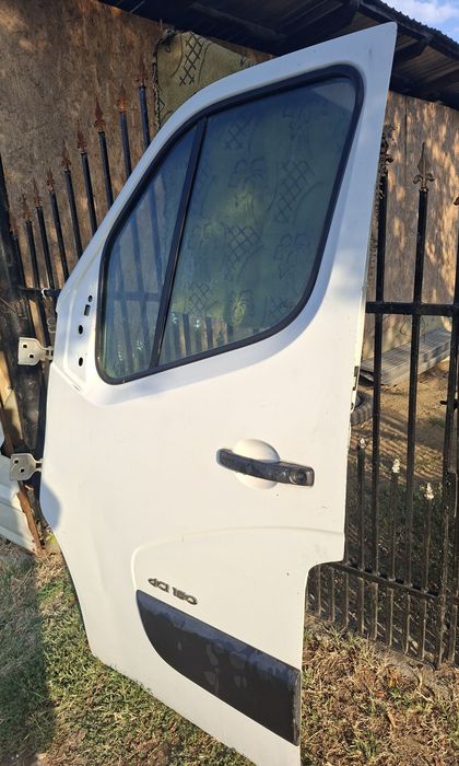 Vând ușa renault master 2014
