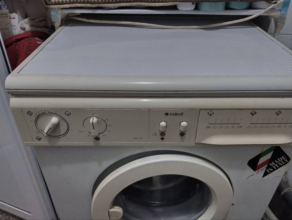 Пералня Индезит италианска