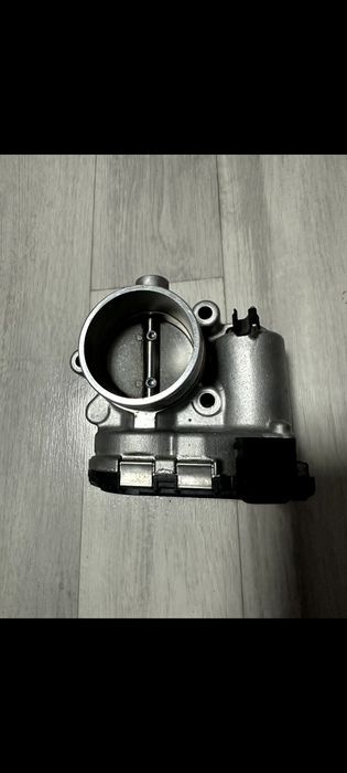 Продам электро дроссель нива 21126