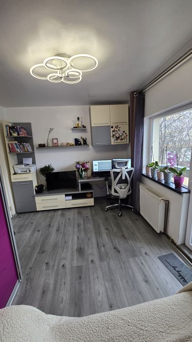 Vand apartament 3 camere piata zorilor