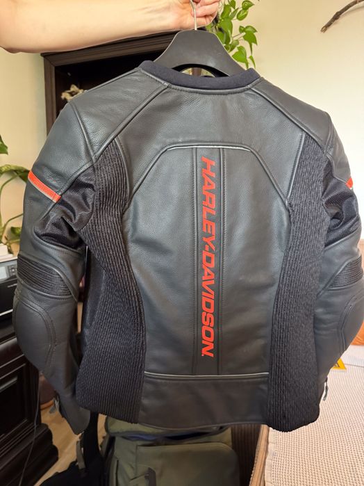 Vand geaca moto dama Harley Davidson noua Xs