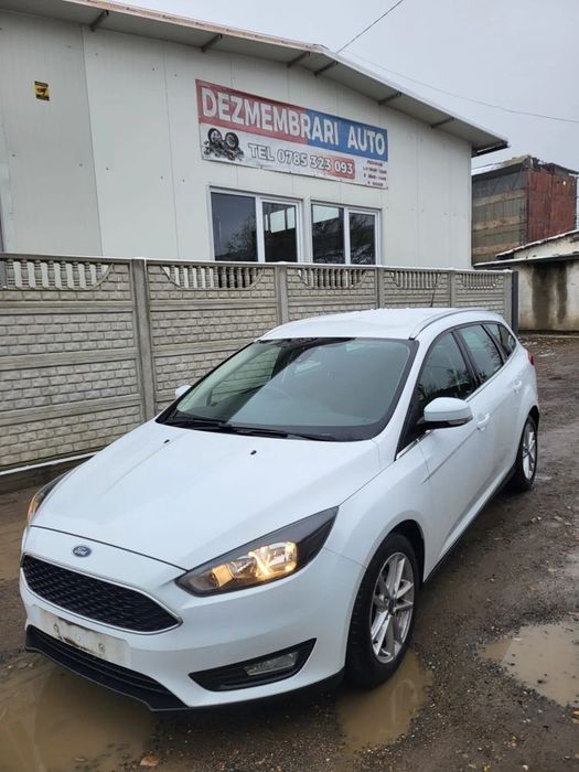 dezmembram ford focus 3 2014 bara fata/capota motor/aripi fata/trager/