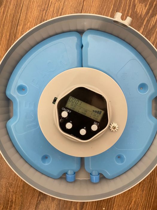 Dispenser Automat Hrană Umedă Pisici – 6 Mese, Răcire, Programabil,nou