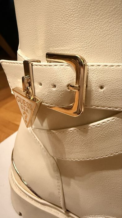 Дамски боти GUESS