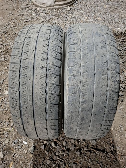 Две шины 225/70R15С