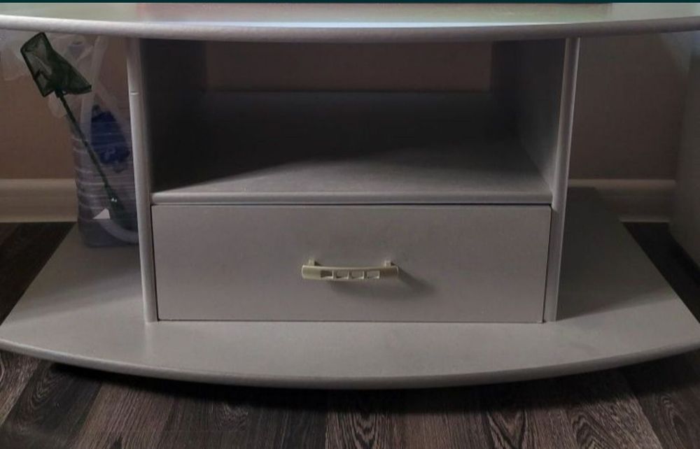 Продам тумбу 5000 тг