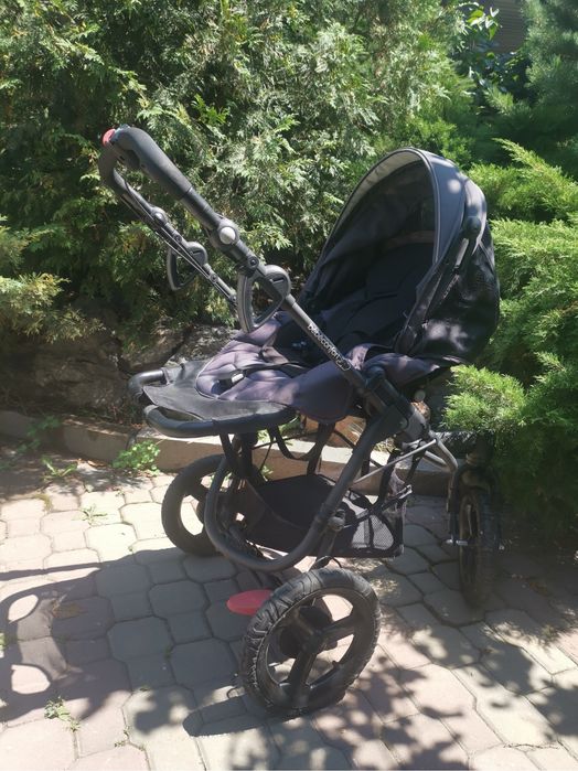 Отдам коляску bebe confort