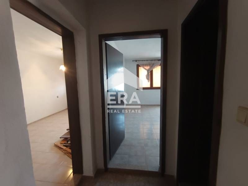 ЕКСКЛУЗИВНО! Многостаен апартамент в ЖСК с три отделни спални, голямо