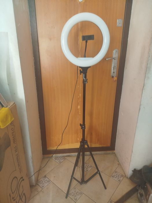 Кольцевая лампа. 3 режимов.