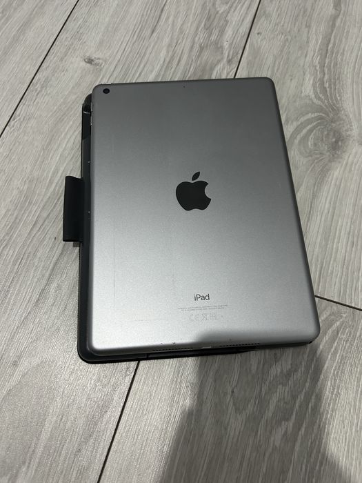 iPad 6 gen 128gb Wi Fi
